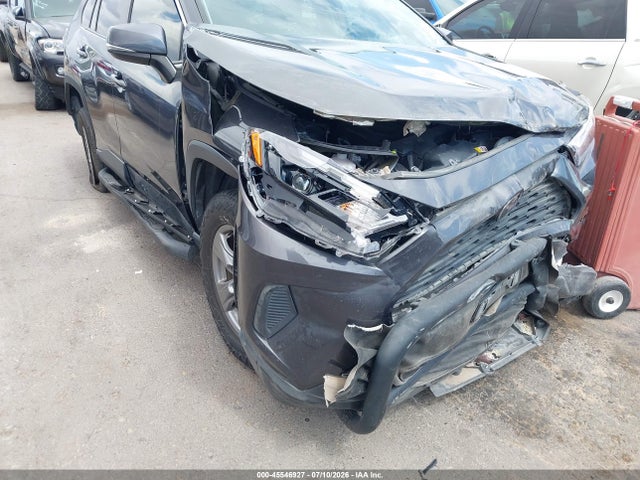 2022 TOYOTA RAV4 XLE 6