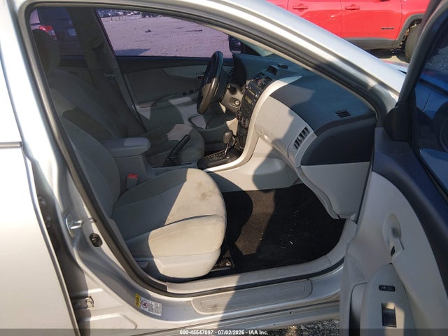 2013 Toyota COROLLA L photo 5