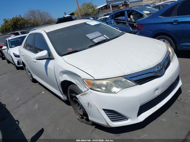 2014 TOYOTA CAMRY LE