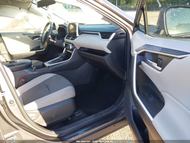 2024 TOYOTA RAV4 HYBRID XLE 5