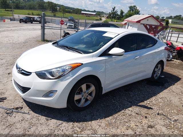 2013 Hyundai ELANTRA GLS 照片 2