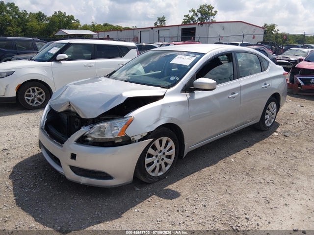 2015 Nissan SENTRA S 照片 2