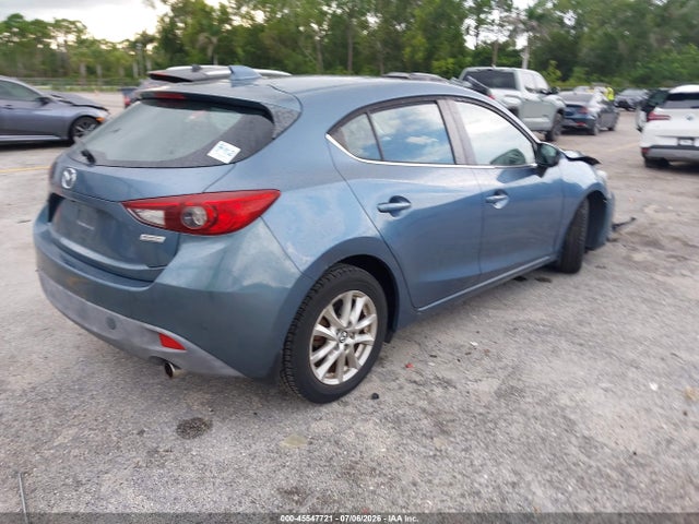 صورة 4 لـ 2016 Mazda MAZDA3 I TOURING