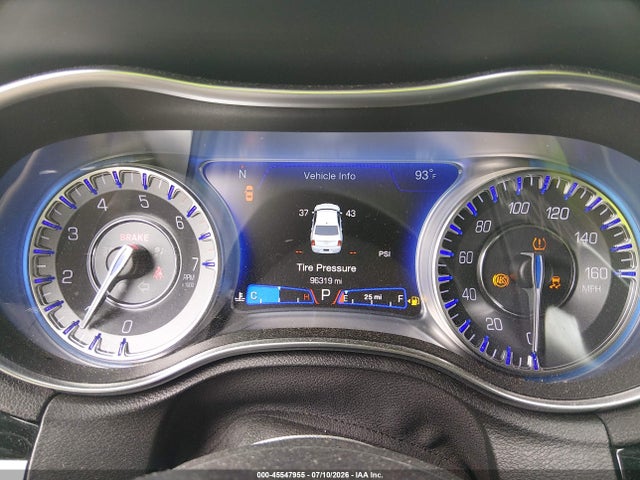 صورة 7 لـ 2019 Chrysler 300 300S