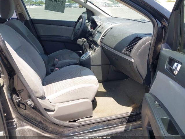 2012 Nissan SENTRA 2.0 S 照片 5