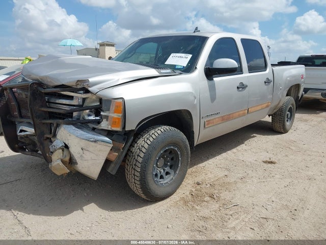 2009 Chevrolet SILVERADO 2500HD LT — фото 2