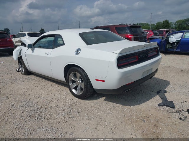 2021 Dodge CHALLENGER SXT — фото 3