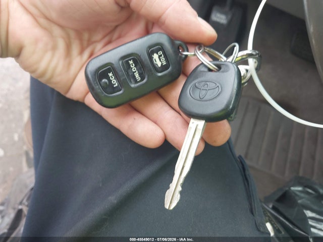 2004 Toyota CAMRY XLE 缩略图 11
