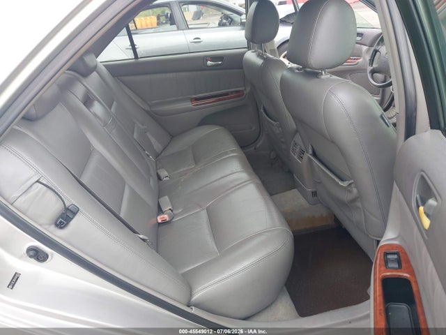 صورة 8 لـ 2004 Toyota CAMRY XLE