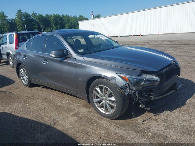 2015 INFINITI Q50 