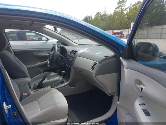 2009 Toyota COROLLA LE photo 5