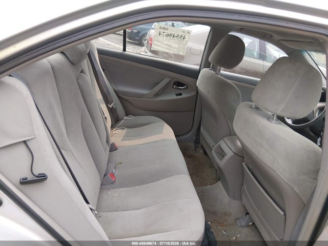 2009 Toyota CAMRY LE photo 8