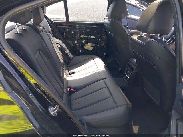 صورة 8 لـ 2019 BMW 330I