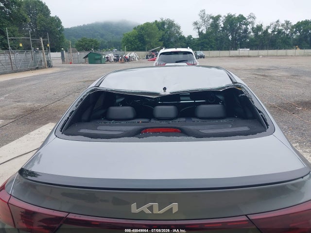 2023 KIA FORTE GT-LINE 6
