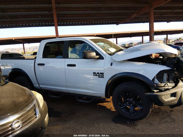 2024 RAM 1500 CLASSIC WARLOCK 4X4 5'7 BOX — миниатюра 14