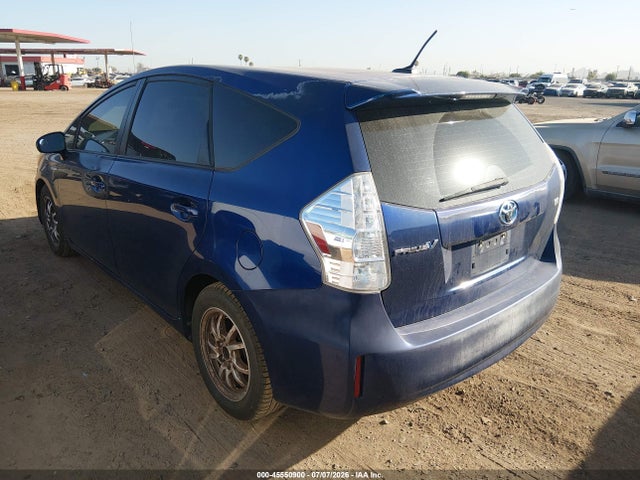 صورة 3 لـ 2013 Toyota PRIUS V THREE