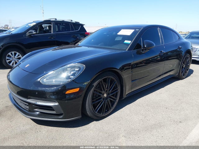 صورة مصغرة 2 لـ 2018 Porsche PANAMERA 4