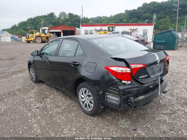 2019 Toyota COROLLA LE photo 3