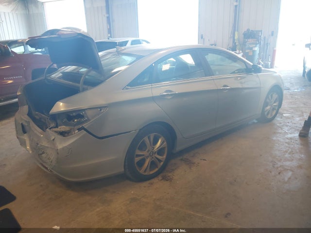 2013 Hyundai SONATA LIMITED 照片 4