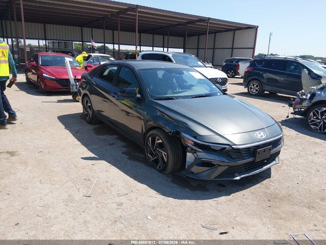 صورة 1 لـ 2025 Hyundai ELANTRA SEL SPORT