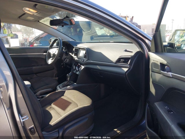 2019 Hyundai ELANTRA SE 照片 5