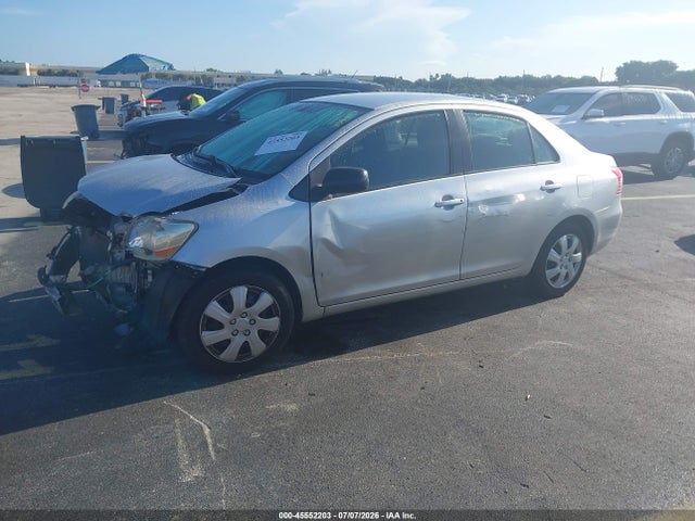 2012 Toyota YARIS 照片 2