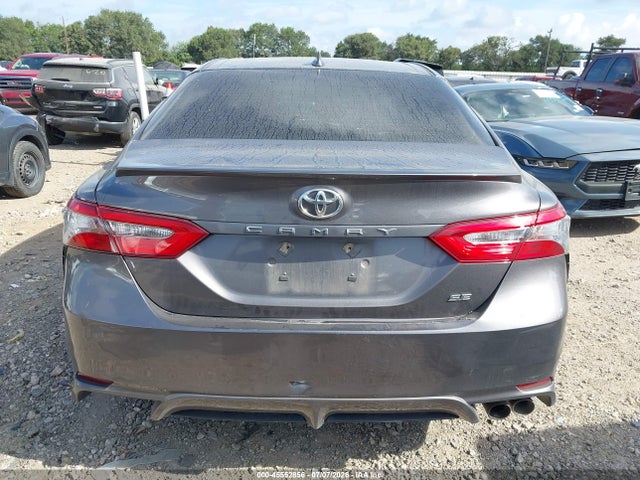 2019 TOYOTA CAMRY SE 16