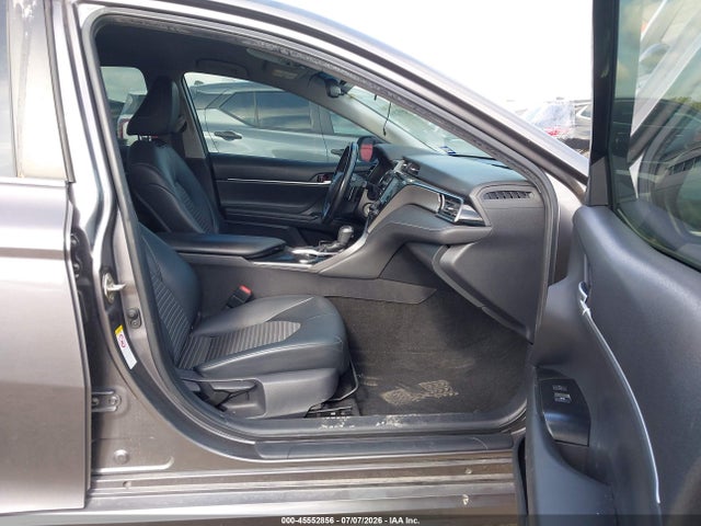 2019 TOYOTA CAMRY SE 5