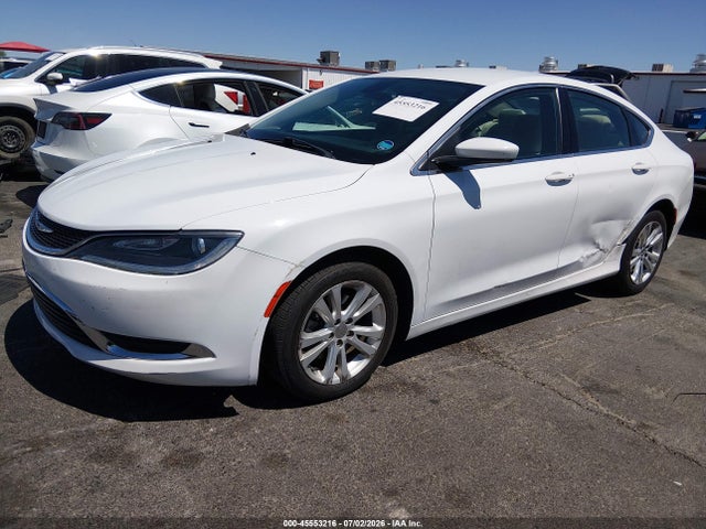 2016 Chrysler 200 LIMITED 照片 2