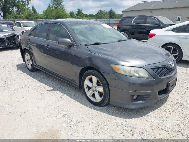 2010 TOYOTA CAMRY SE