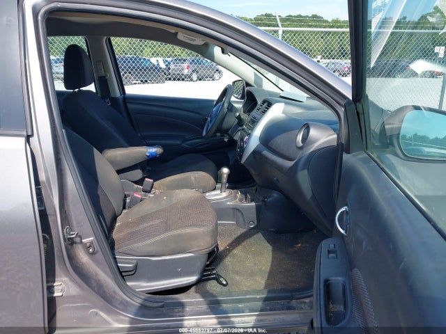 2017 Nissan VERSA 1.6 SV 照片 5