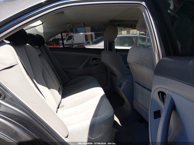 صورة 8 لـ 2009 Toyota CAMRY LE
