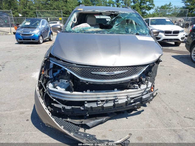 2017 CHRYSLER PACIFICA TOURING-L PLUS 6