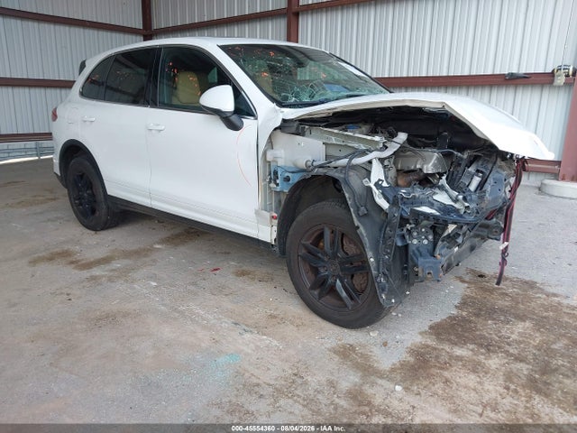 2016 PORSCHE CAYENNE 