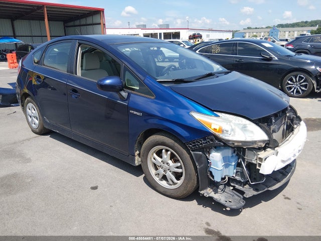 2013 TOYOTA PRIUS THREE