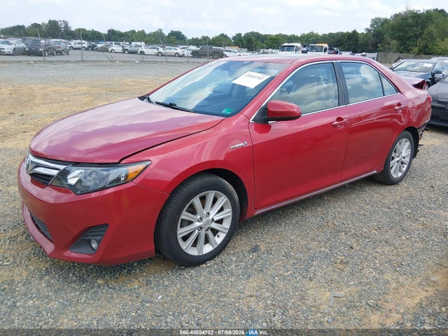 2014 Toyota CAMRY HYBRID XLE photo 2