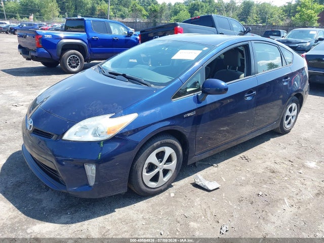 2013 Toyota PRIUS TWO photo 2