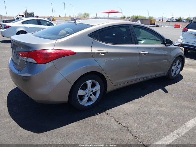 صورة 4 لـ 2013 Hyundai ELANTRA GLS