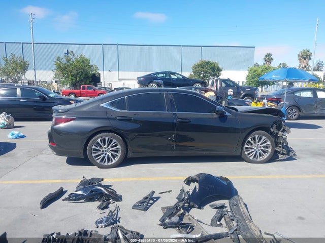 2021 LEXUS ES 350 17