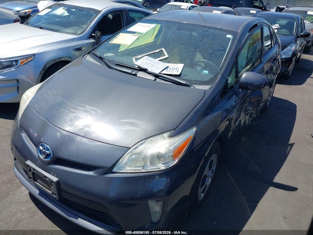 صورة 2 لـ 2014 Toyota PRIUS TWO