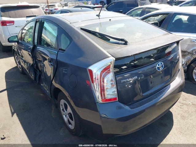 صورة 3 لـ 2014 Toyota PRIUS TWO