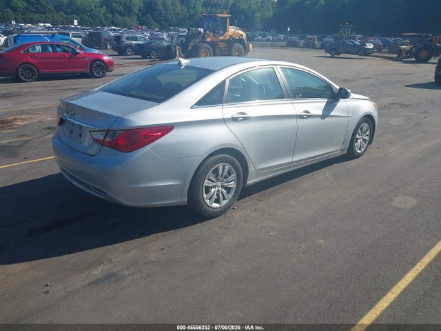 2012 Hyundai SONATA GLS — фото 4