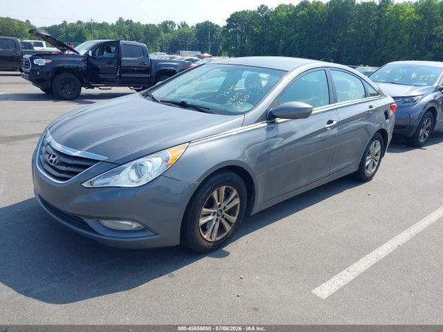 2013 Hyundai SONATA GLS 照片 2