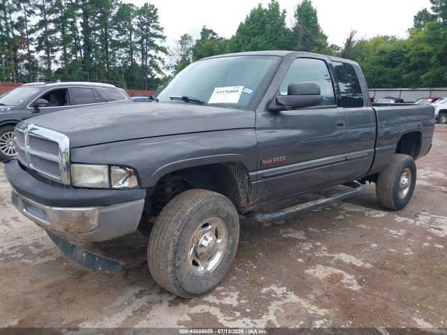 صورة مصغرة 2 لـ 2002 Dodge RAM 2500 ST