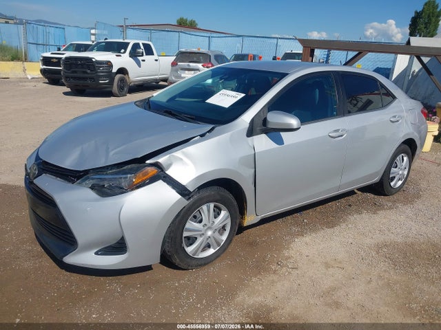 2017 Toyota COROLLA L photo 2
