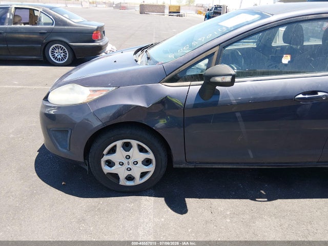 2013 FORD FIESTA SE 照片 6