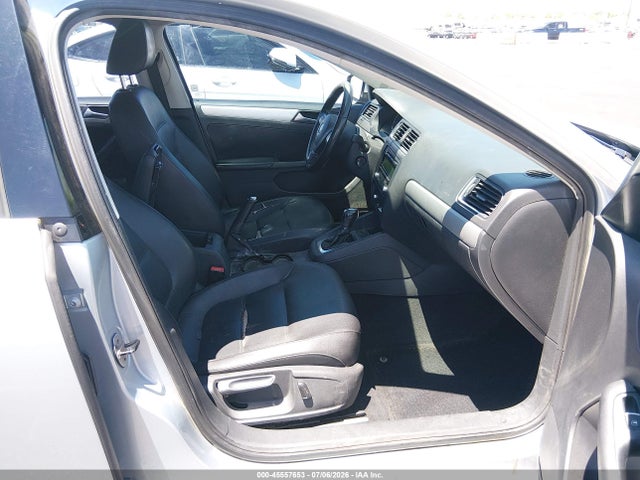 صورة 5 لـ 2013 Volkswagen JETTA 2.5L SE