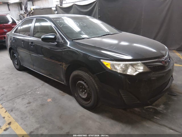 2012 Toyota CAMRY LE photo 1