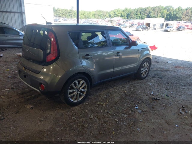 صورة 4 لـ 2017 KIA SOUL +