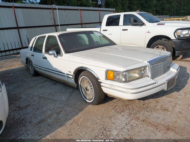 1994 LINCOLN TOWN CAR SIGNATURE/TOURNAMENT